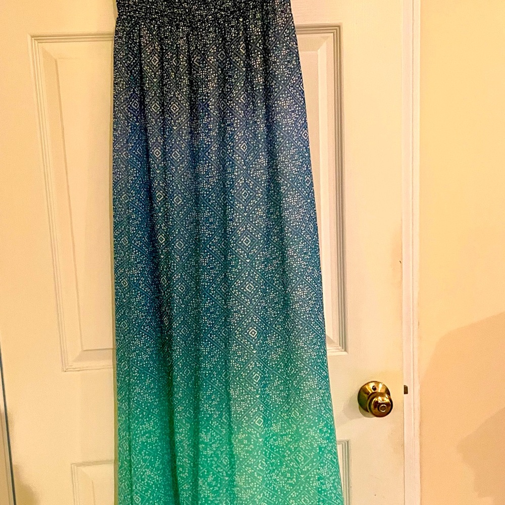 Old Navy ombré strapless maxi dress